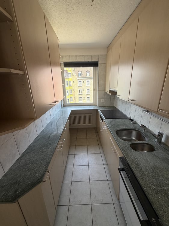 Charmante Wohnung an zentraler Lage mit Cheminée! 2