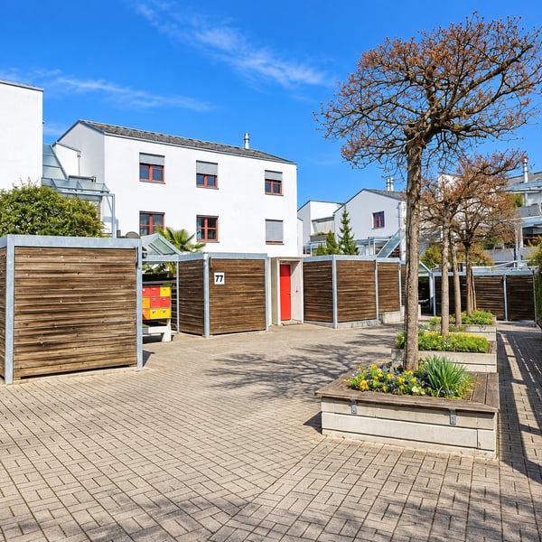 Helle 4.5-Zimmer-Wohnung mit Cheminée & bis zu 4 m hohen Decken 13
