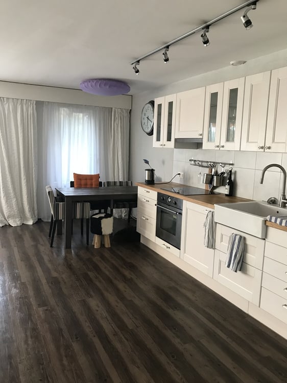 Lichtdurchflutete 3.5-Zimmer-Wohnung mit grossem Balkon in Hottingen (41 m²) 1