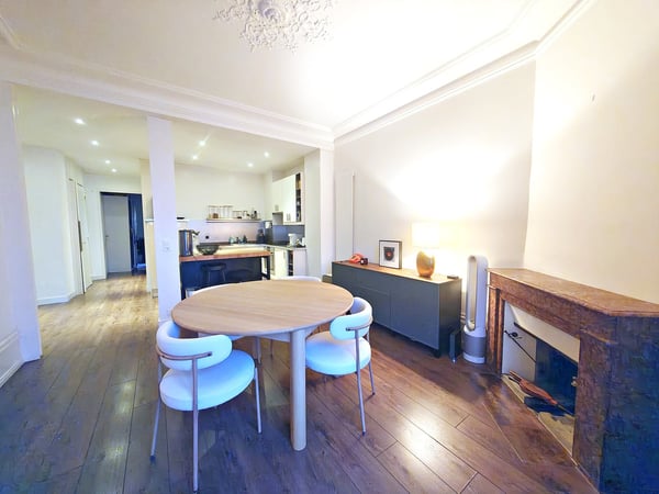 Plainpalais 80 m², balcon avec vue sur le Salève 5