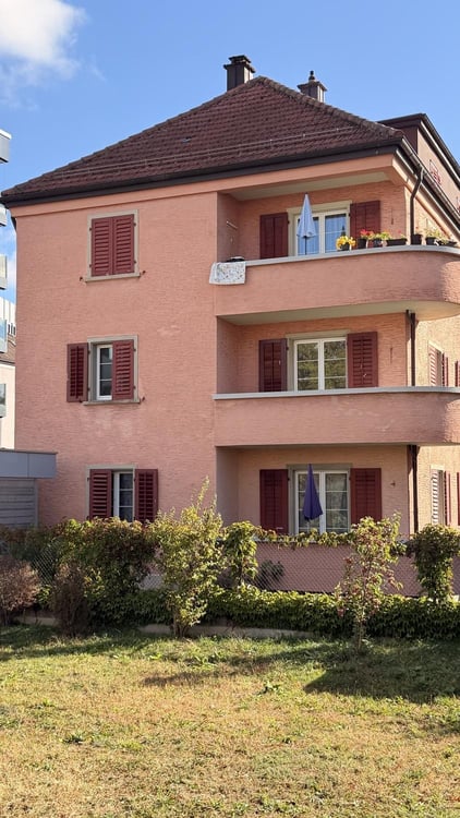 charmante 2 1/2 Zimmerwohnung in Schlieren 2