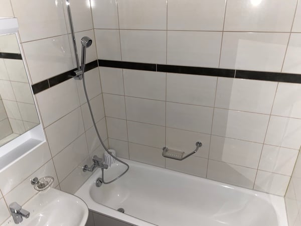 2-Zimmerwohnung mit grossem Balkon 9