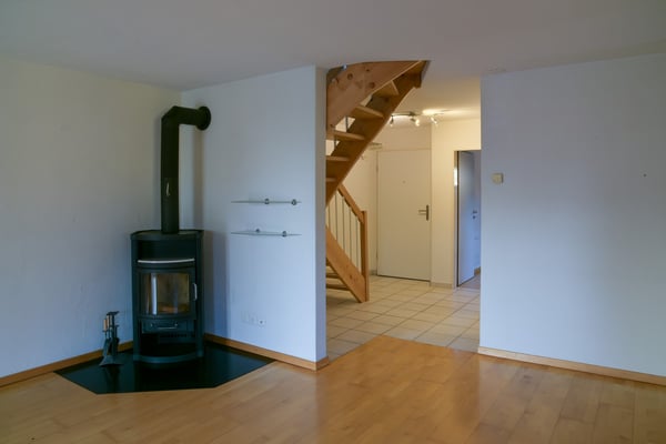 Sonnige 2.5-Zimmer-Dachmaisonette mit Traum-Weitsicht im Limmattal / Sunny 2.5-Room Duplex Apartment with Panoramic Views in Oetwil an der Limmat 3