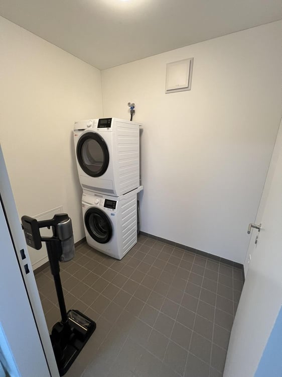Moderne 2.5-Zimmer-Neubauwohnung mit Bergsicht 4 Min. zum Bahnhof Effretikon 11