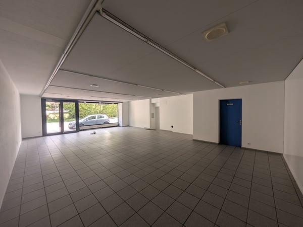 Ladenlokal / Showroom / Büro mit Schaufenster an der Hauptstrasse Zunzgen  flexibel nutzbar 11