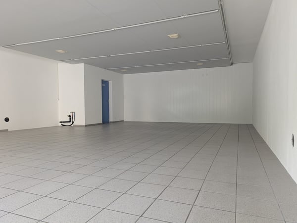 Ladenlokal / Showroom / Büro mit Schaufenster an der Hauptstrasse Zunzgen  flexibel nutzbar 8