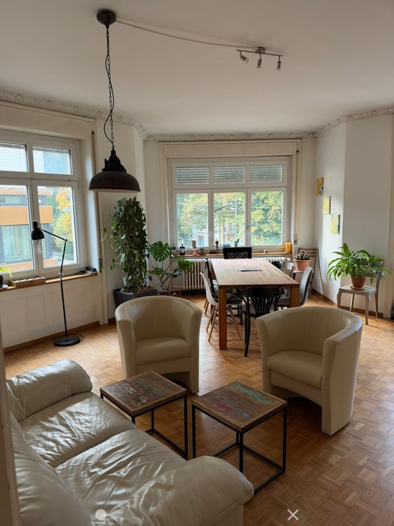 Charmante 5.5-Zimmer-Wohnung in Biel Zentrum 1