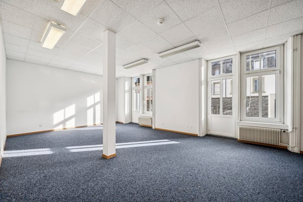 zentrale Büroräumlichkeiten auf 330m2 mit Terrasse 3
