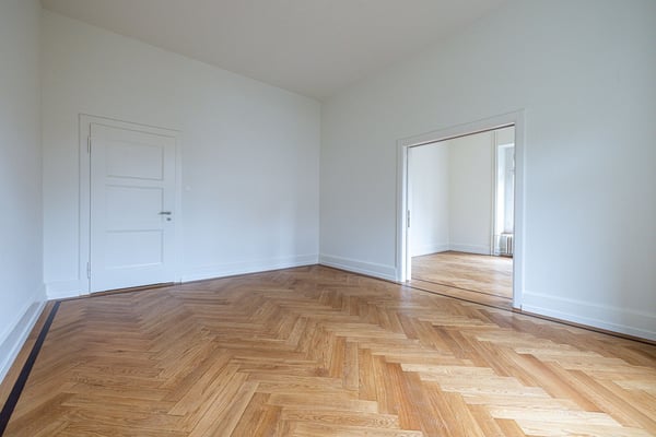Helle, grosszügige 4.5-Zimmer-Wohnung mit 2 Balkonen, 100m2 | Bright, spacious 4.5-room apartment with 2 balconies, 100m2 9