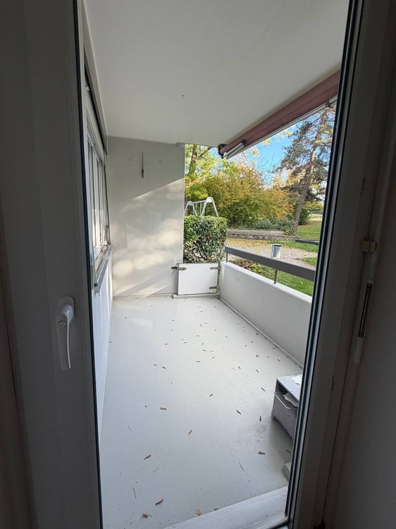 Spacious 4.5 apartment with private exit to garden in Zollikerberg 7