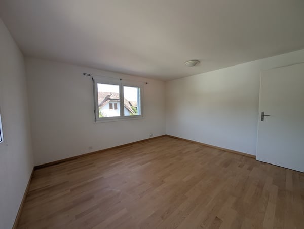 4.5-Zimmer-Maisonettewohnung mit Galerie und Balkon in Ziefen 6