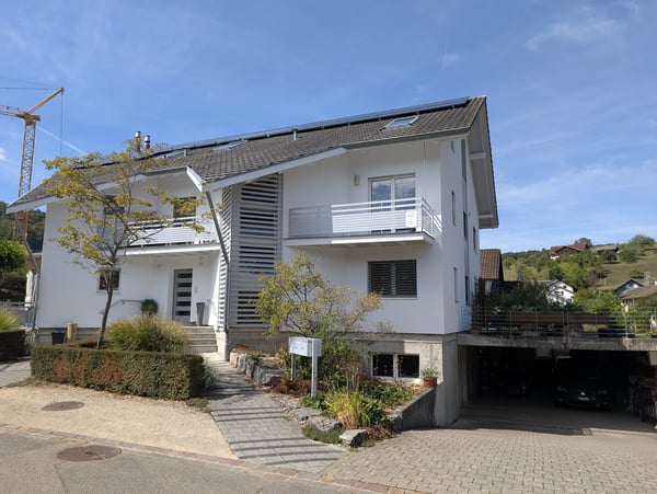 4.5-Zimmer-Maisonettewohnung mit Galerie und Balkon in Ziefen 1