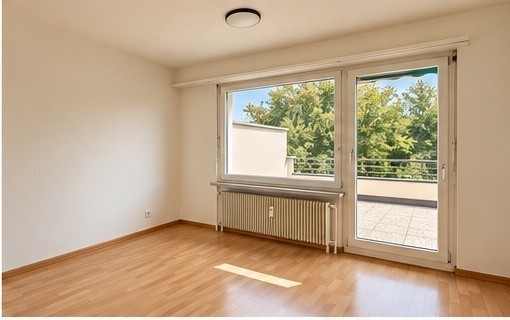 Grosszügige 4.5-ZWG mit Cheminée und weitläufiger Terrasse 5