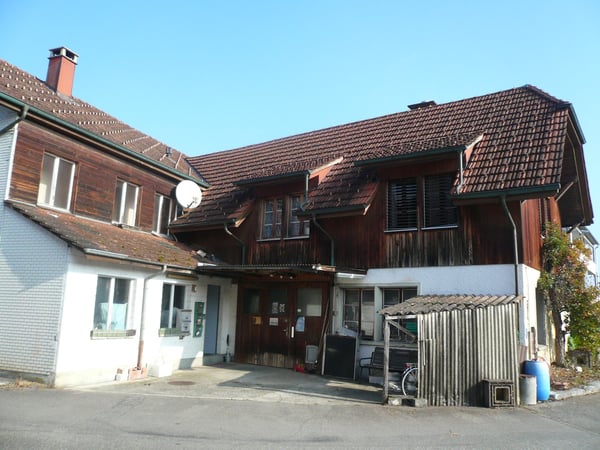 interessantes Mehrfamilienhaus mit 4 Wohnungen in Aarwangen 2