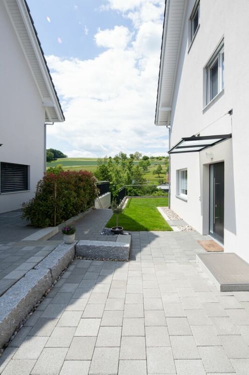 Hochwertiges EFH in Zeihen - erhöhte Lage, viel Privatsphäre & schöner Weitblick 12