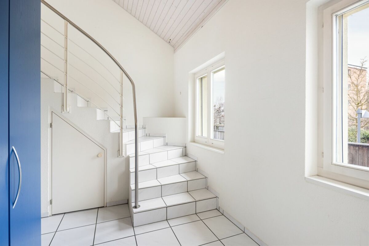 4.5-Zimmer-Maisonette-Wohnung mit Alpensicht und separatem Büro-/Hobbyraum