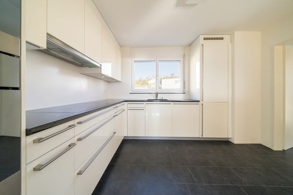 Exklusive 1½-Zimmer-Attikawohnung mit 91 m² Dachterrasse und Seesicht 5