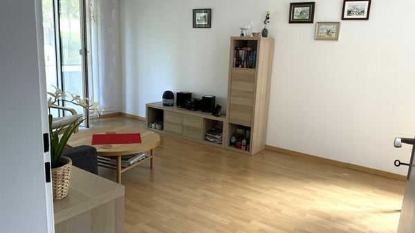 Attraktive 4-Zimmer Wohnung an zentraler Lage in Pfäffikon 3