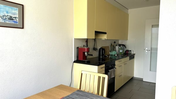Attraktive 4-Zimmer Wohnung an zentraler Lage in Pfäffikon 5
