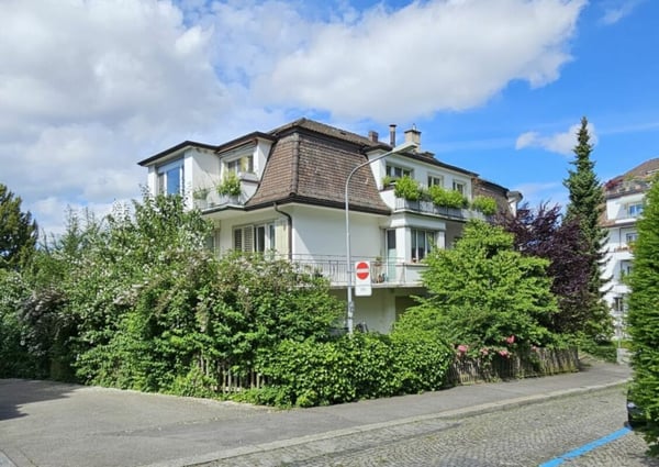 Exklusives Wohnen am Zürichberg - stilvolle 5.5-Zimmerwohnun 1