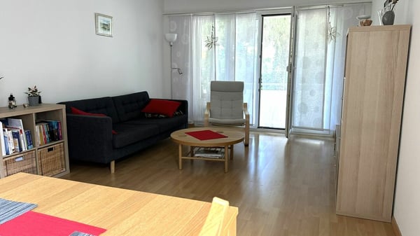 Attraktive 4-Zimmer Wohnung an zentraler Lage in Pfäffikon 4