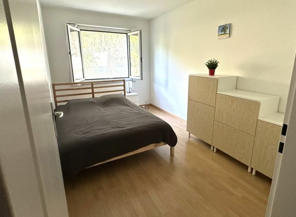 Attraktive 4-Zimmer Wohnung an zentraler Lage in Pfäffikon 6