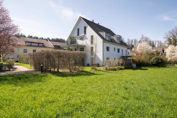 Raum für hohe Ansprüche - 3½ Zimmer, 116 m² Wohnfläche und zwei Sonnenterrassen