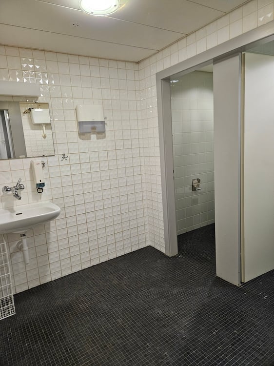 Gewerbefläche im Zentrum von Urdorf zu vermieten 4