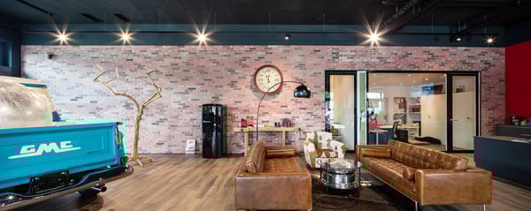 Grosszügige Gewerbefläche - ideal für Showroom, Verkauf oder Büro 2