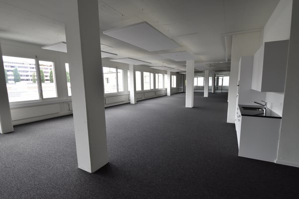 Perfekt angebunden, sofort bezugsbereit: 511m2 im Herzen von Urdorf 5
