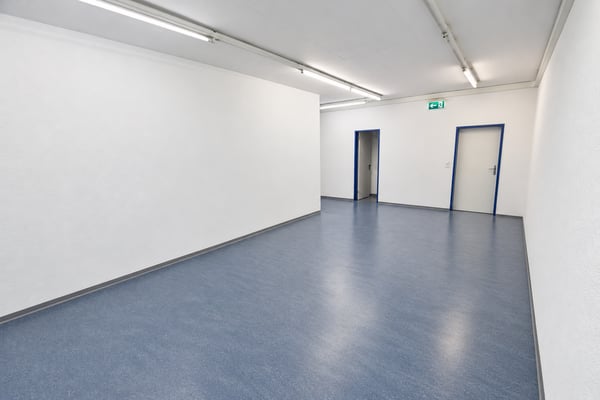 Viel Platz für Ihre Ideen - 180 m2 Lagerfläche in Urdorf 5