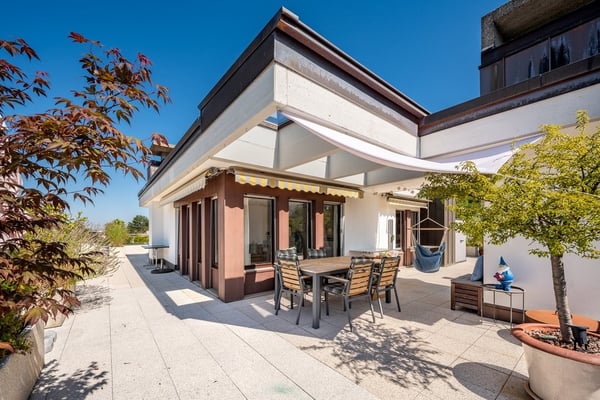 Exklusive 4.5-Zimmer-Attikawohnung mit 100 m2 Dachterrasse 10
