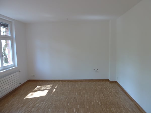 ARBEITEN INMITTEN DES BATA-PARKS