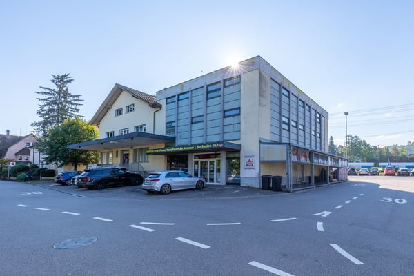 Direkt am Bahnhof - Diverse Nutzungen möglich 1