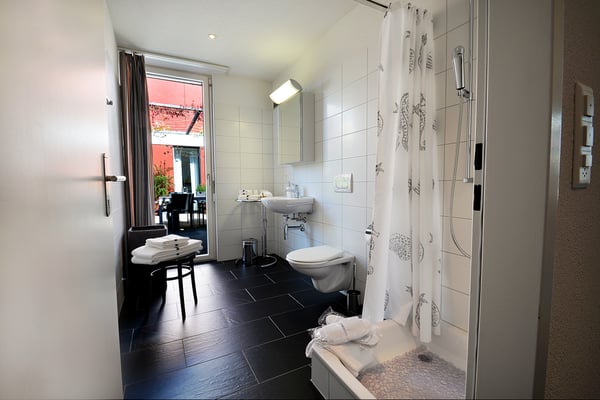 Wunderschöne 1.5 Zimmer-Wohnung mit Innenhof zu vermieten 11