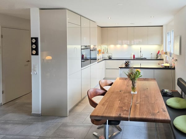 Helle, moderne Wohnung an zentraler Lage 2