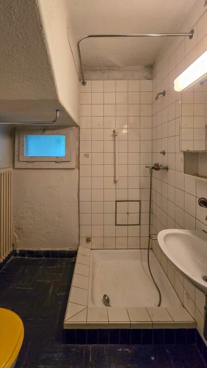 Grosszügiges Einfamilienhaus mit Entwicklungspotenzial 11