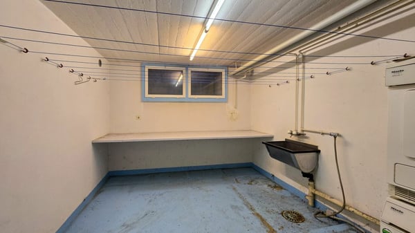 Grosszügiges Einfamilienhaus mit Entwicklungspotenzial 10