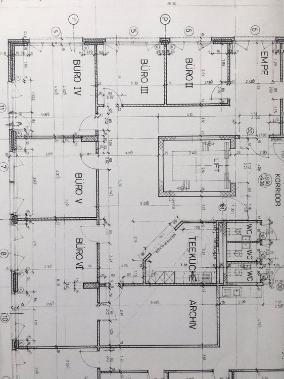 Büroraum mit gemeinsamer Küche/WC 2