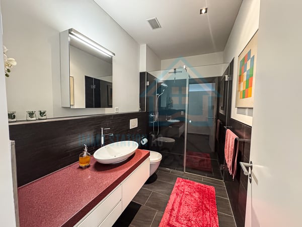 Luxuriöses Terrassenhaus am Sonnenhang mit unverbaubarem Alpenpanorama 9