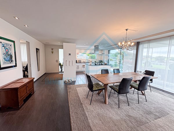 Luxuriöses Terrassenhaus am Sonnenhang mit unverbaubarem Alpenpanorama 3