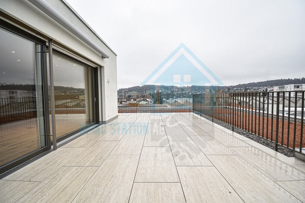 Modern & energieeffizient - 1.5-Zimmer-Attikawohnung mit Panoramablick 1