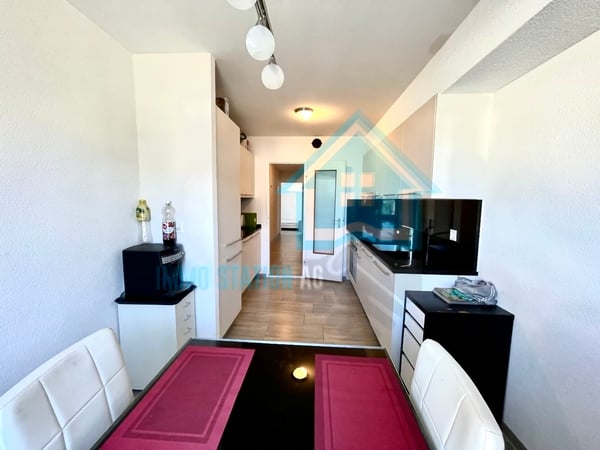 Modernes möbliertes WG-Zimmer mit Balkon an zentrale Lage 4