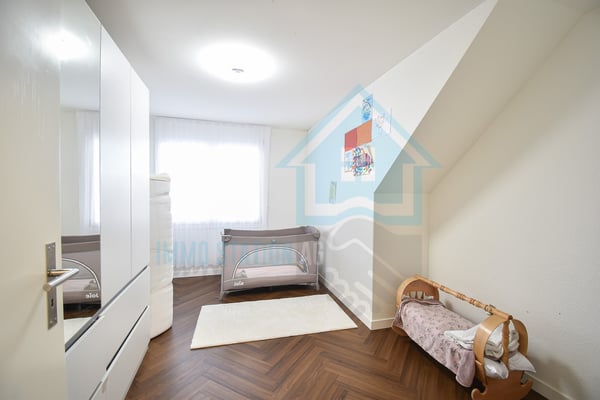 Interessante Investitionsmöglichkeit 4.5-Zimmer-Dachwohnung mit Loggia und Alpenblick in Burg AG 7
