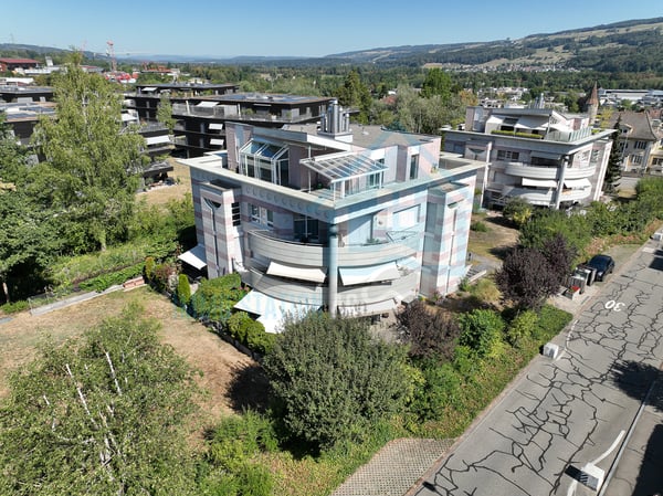 Exklusive 4.5-Zimmer-Attikawohnung mit grosszügiger Terrasse 13