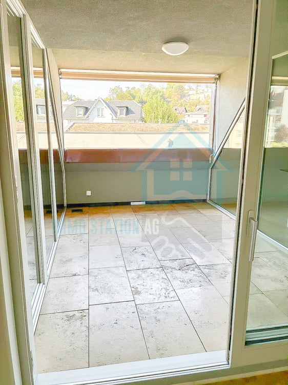 Grosszügige 2.5-Zimmer-Maisonette-Dachwohnung mit gedecktem Balkon 7