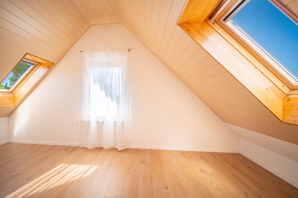 Grosszügiges Einfamilienhaus mit viel Umschwung und weitläufigem Garten 13