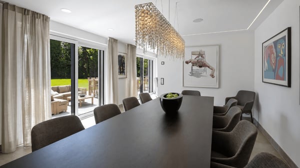 IHR PRIVATES REFUGIUM DER EXTRAKLASSE ? Luxuriöse 10.5-Zimmer-Villa mit Privatsphäre in Zumikon 4