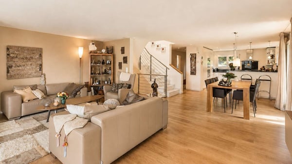 FAMILIENTRAUM MIT SEESICHT: 2.5-Zimmer-Einfamilienhaus in Uetikon am See 5