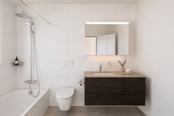 ÜBER DEN DÄCHERN VON UETIKON AM SEE: Moderne 3.5-Zimmer-Attikawohnung mit zwei Terrassen & Weitblick 9